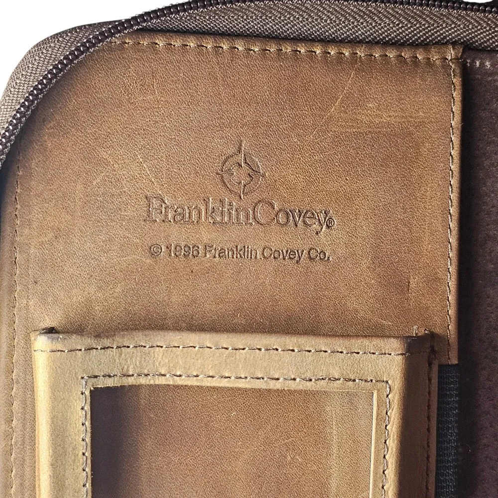 Vintage 90s Franklin Covey Brown Tan Leather 7-Ring Zip Planner USA Academia